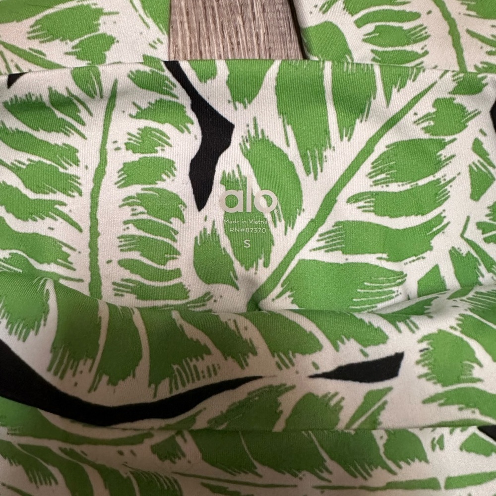 Alo Yoga leggings size small